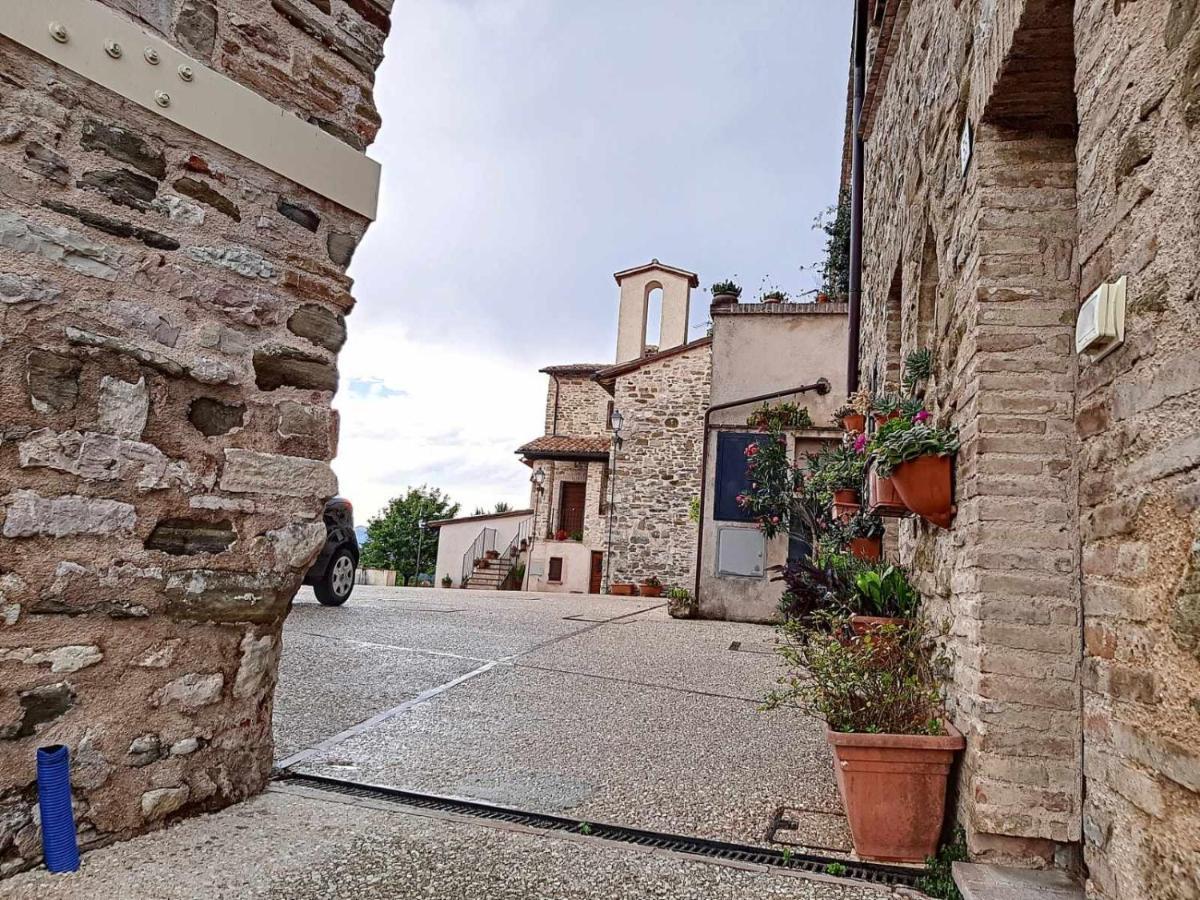 Ospitaci Appartamenti Giove Valtopina Exterior foto